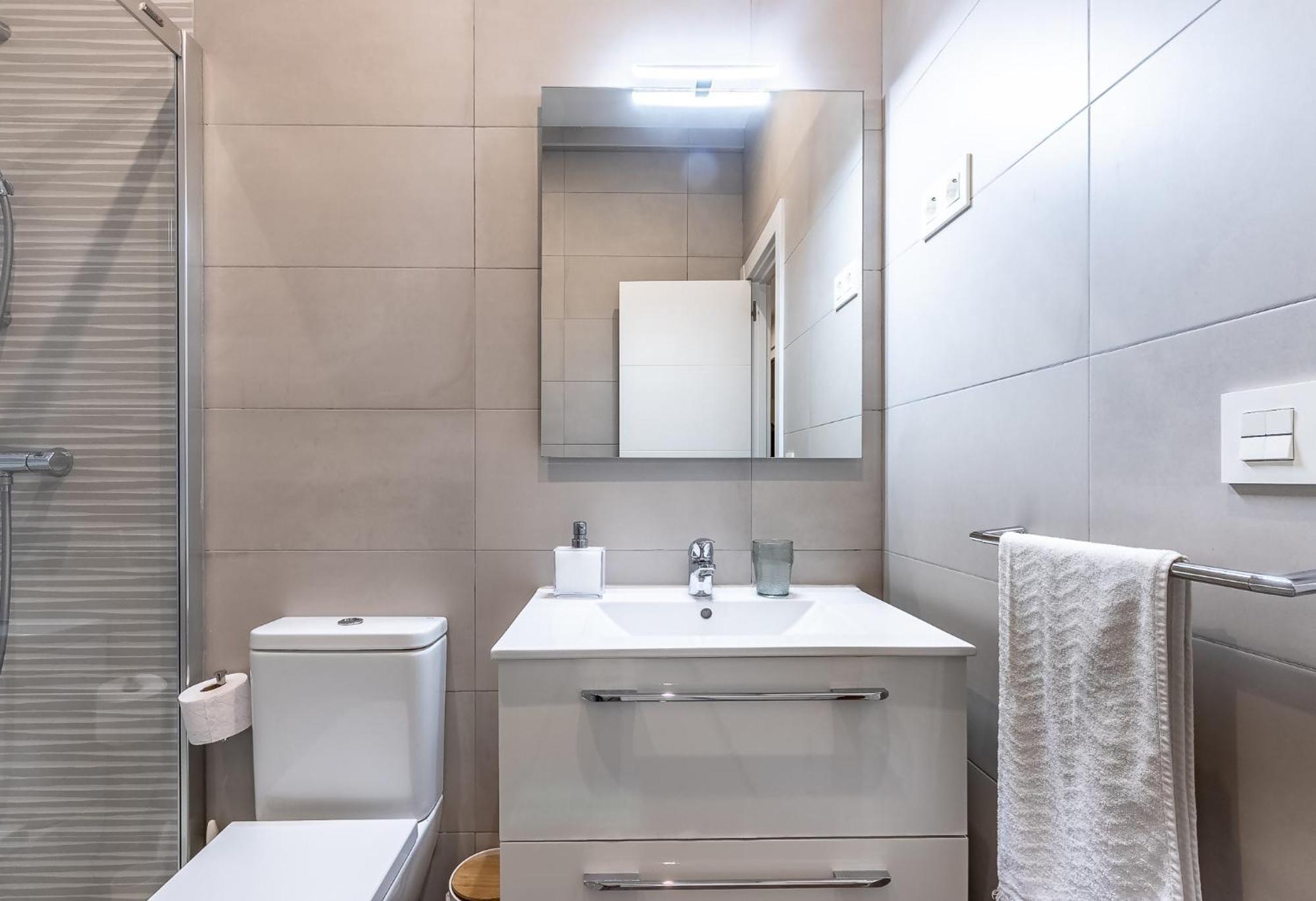 Homeloving Apartment Bilbao Centre With Parking Exteriör bild