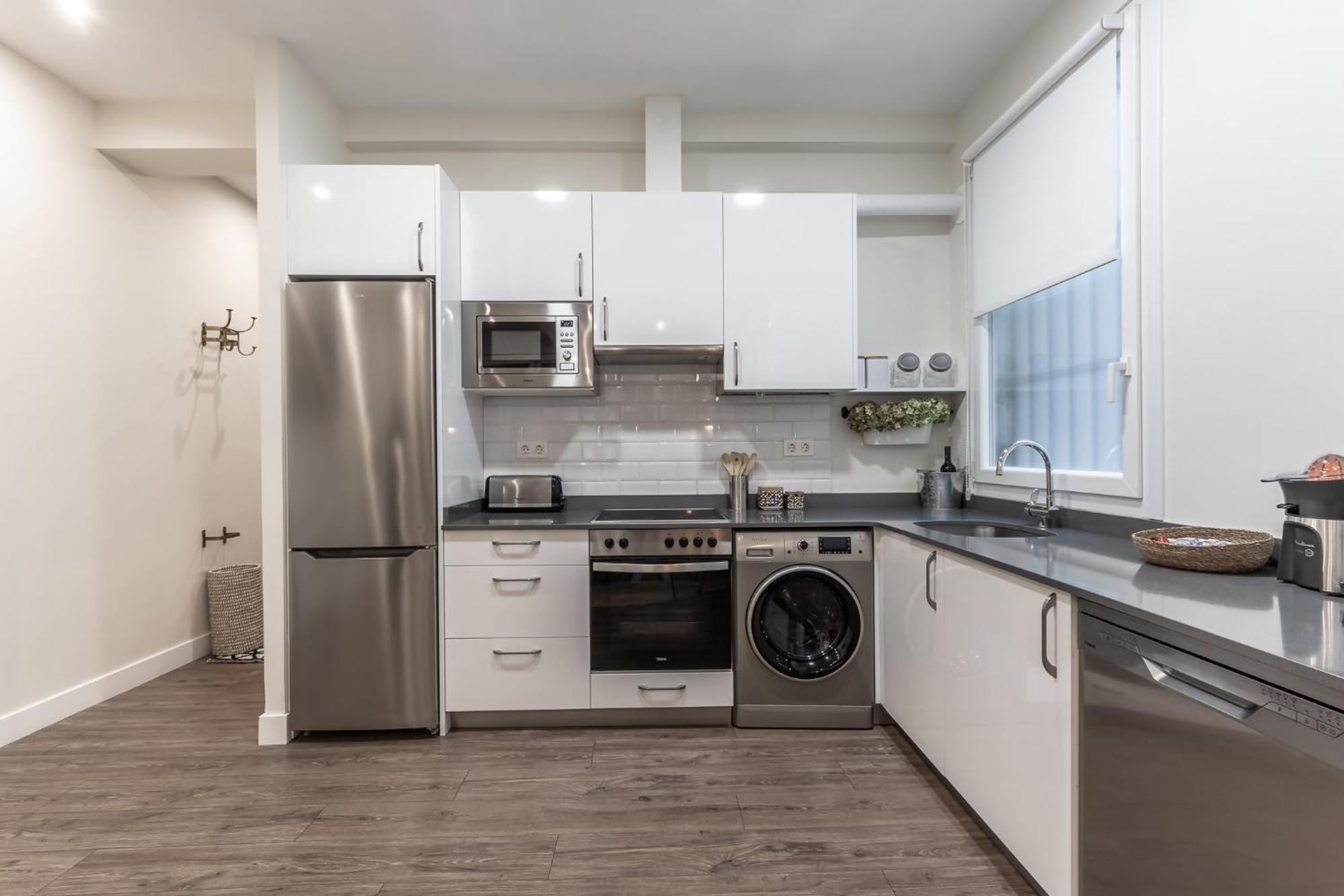 Homeloving Apartment Bilbao Centre With Parking Exteriör bild